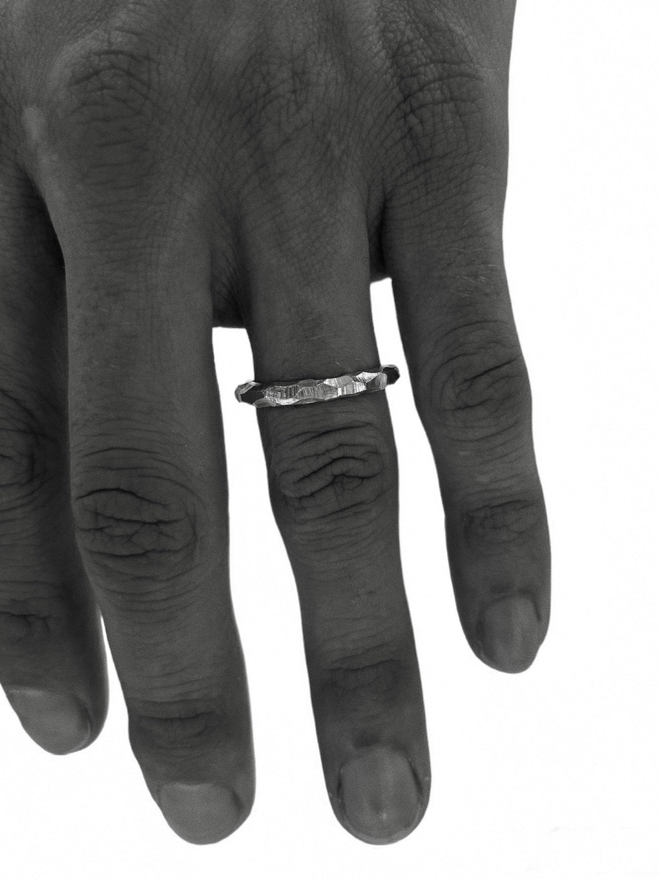 ARCHED RING