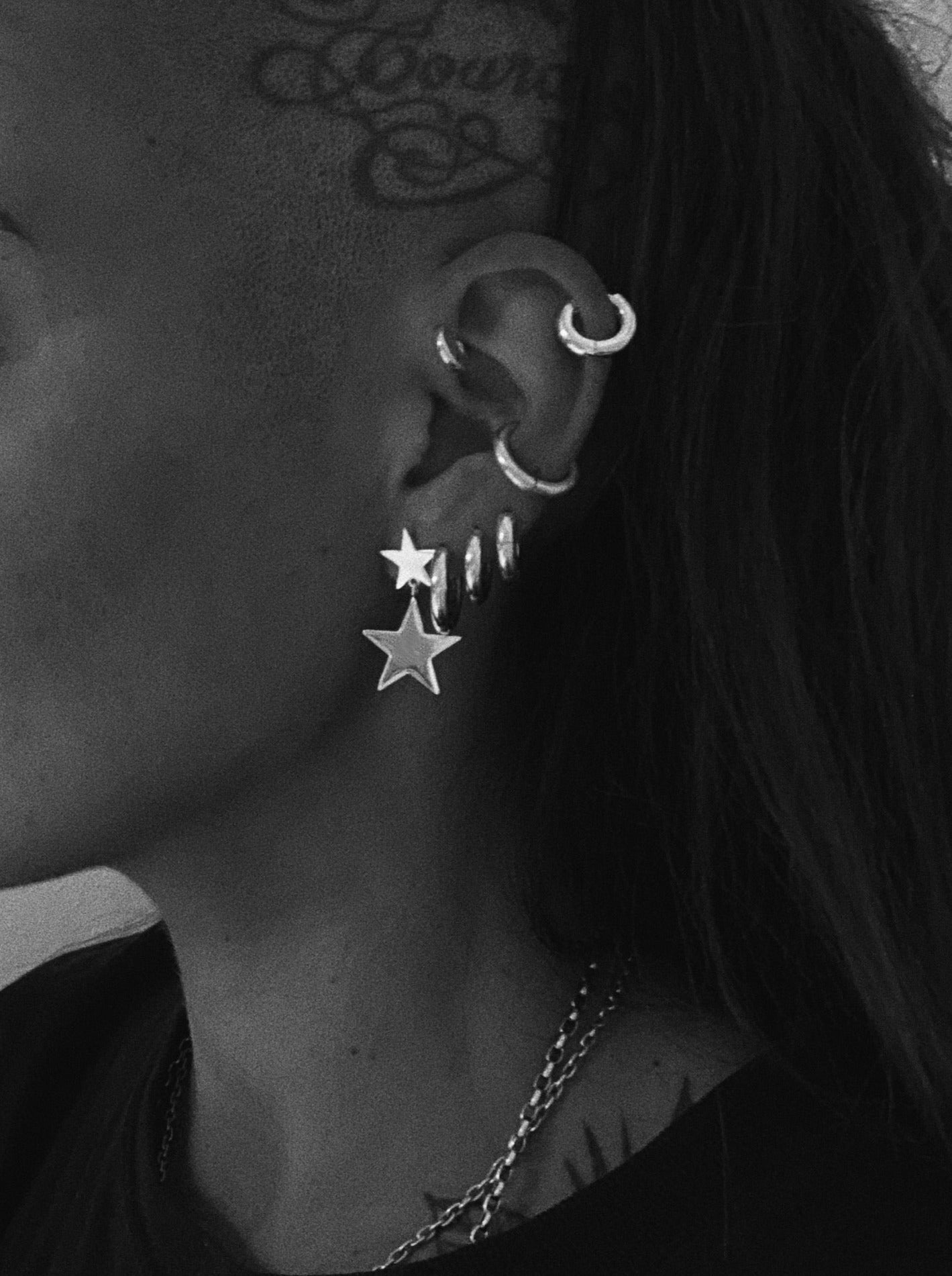 STAR EARRING