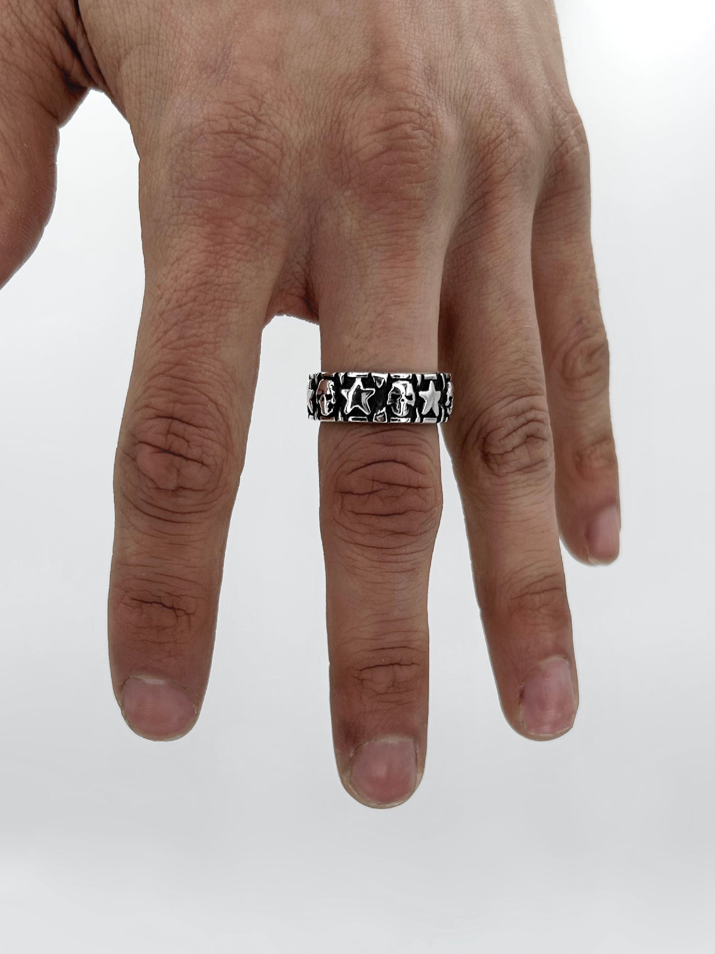 SKULL/STAR RING