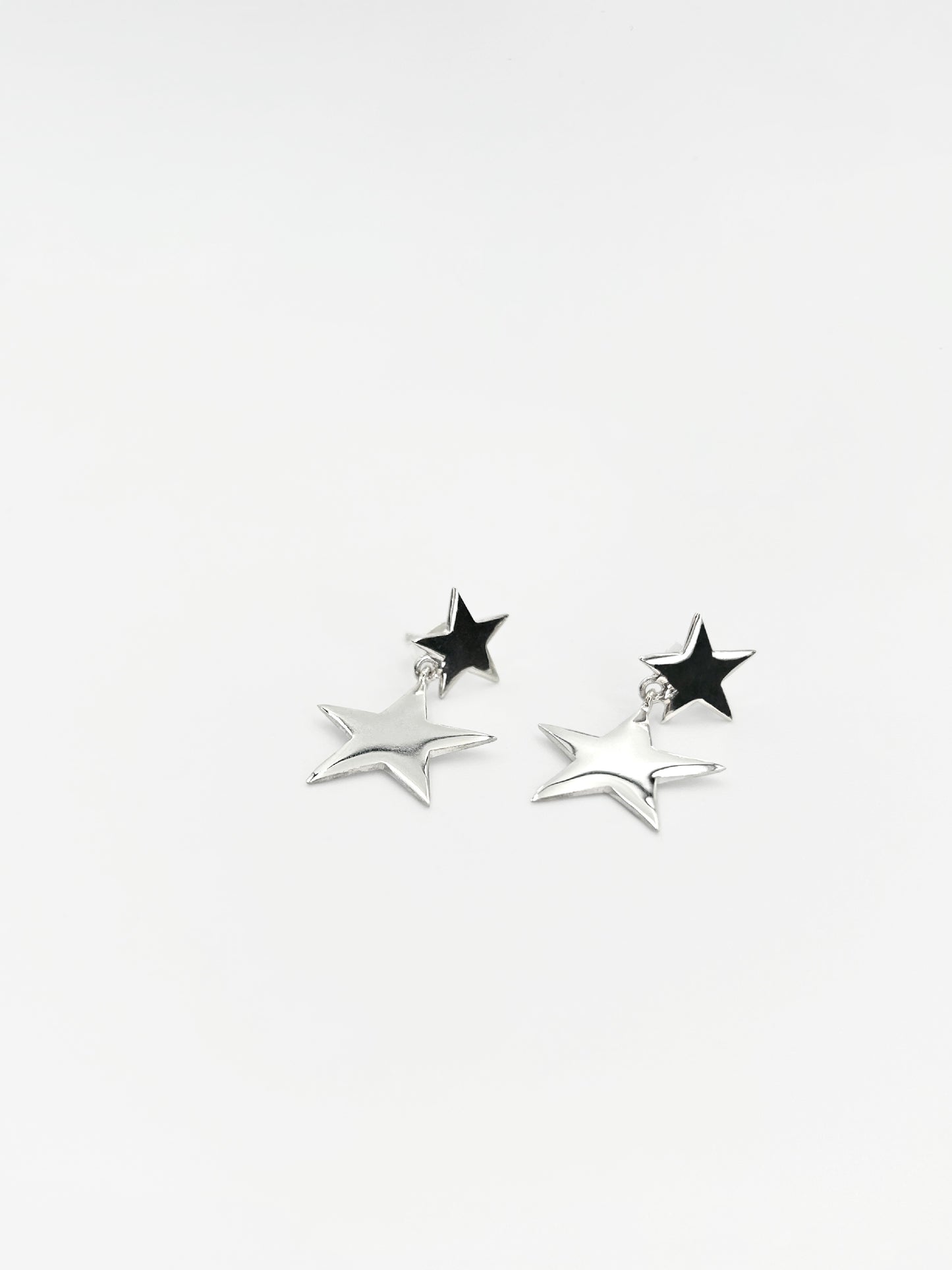 STAR EARRING