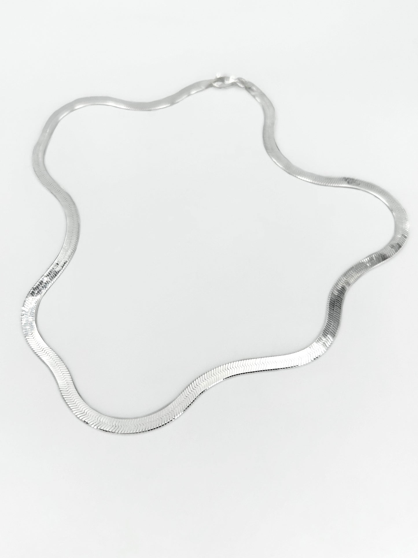 HERRINGBONE NECKLACE 4 MM