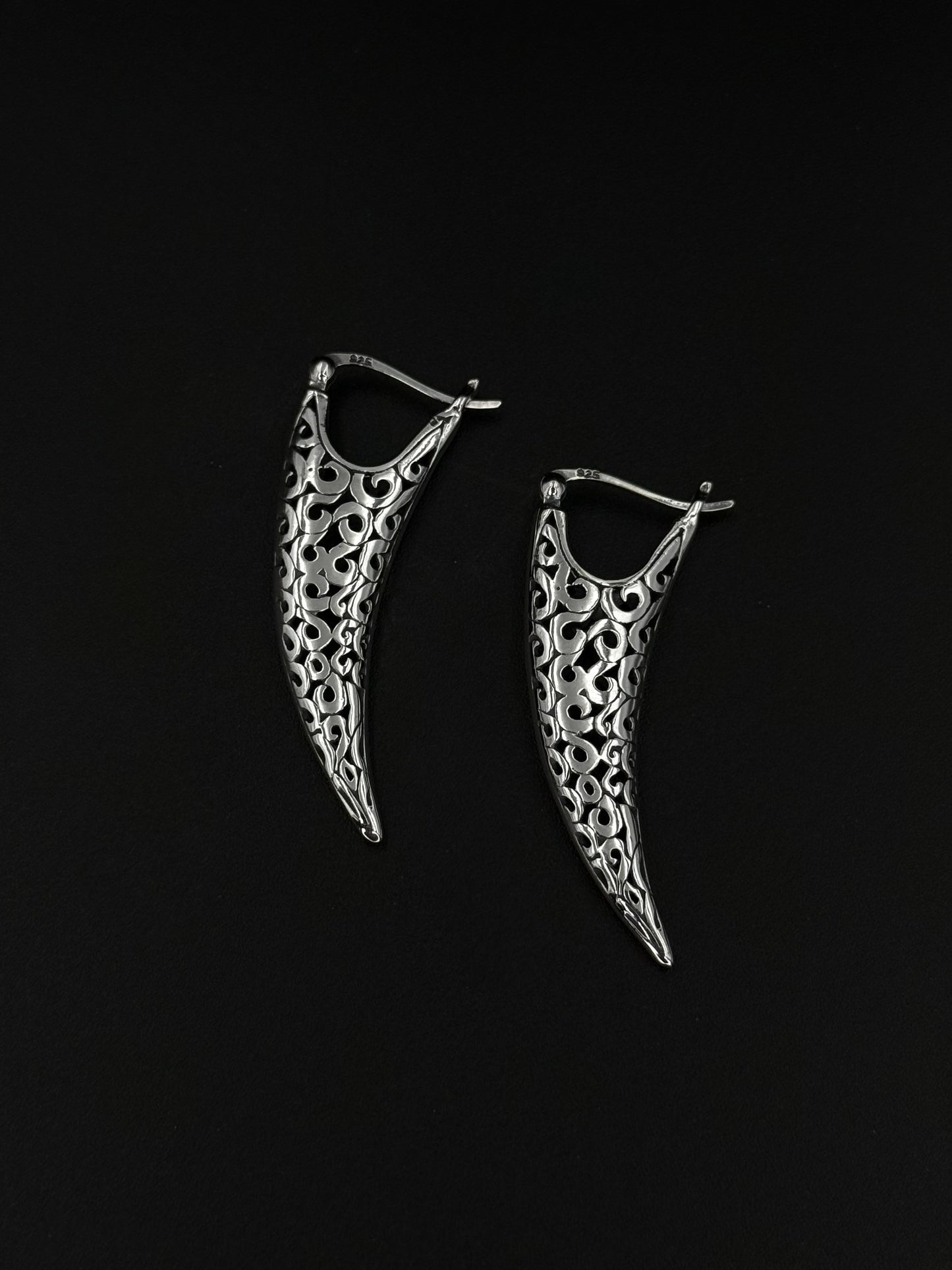 MÖNSTRADE ÖRHÄNGEN