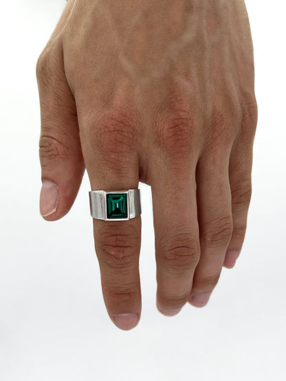 EMERALD SIGNETRING