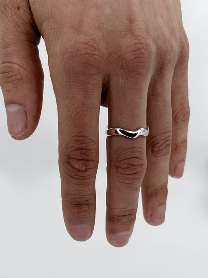 WAVY RING